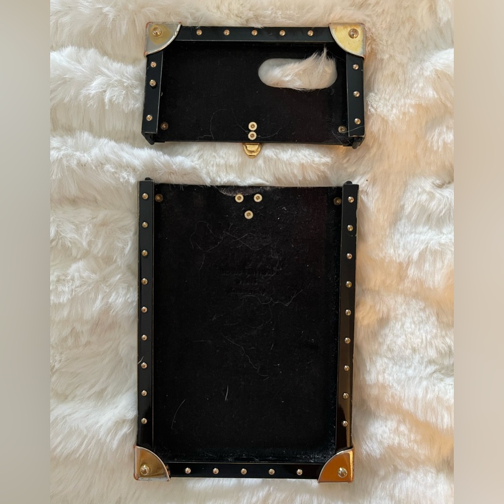 Authentic Louis Vuitton 2016 Reverse Monogram Eye-Trunk iPhone 7 Plus Case - Picture 3 of 10